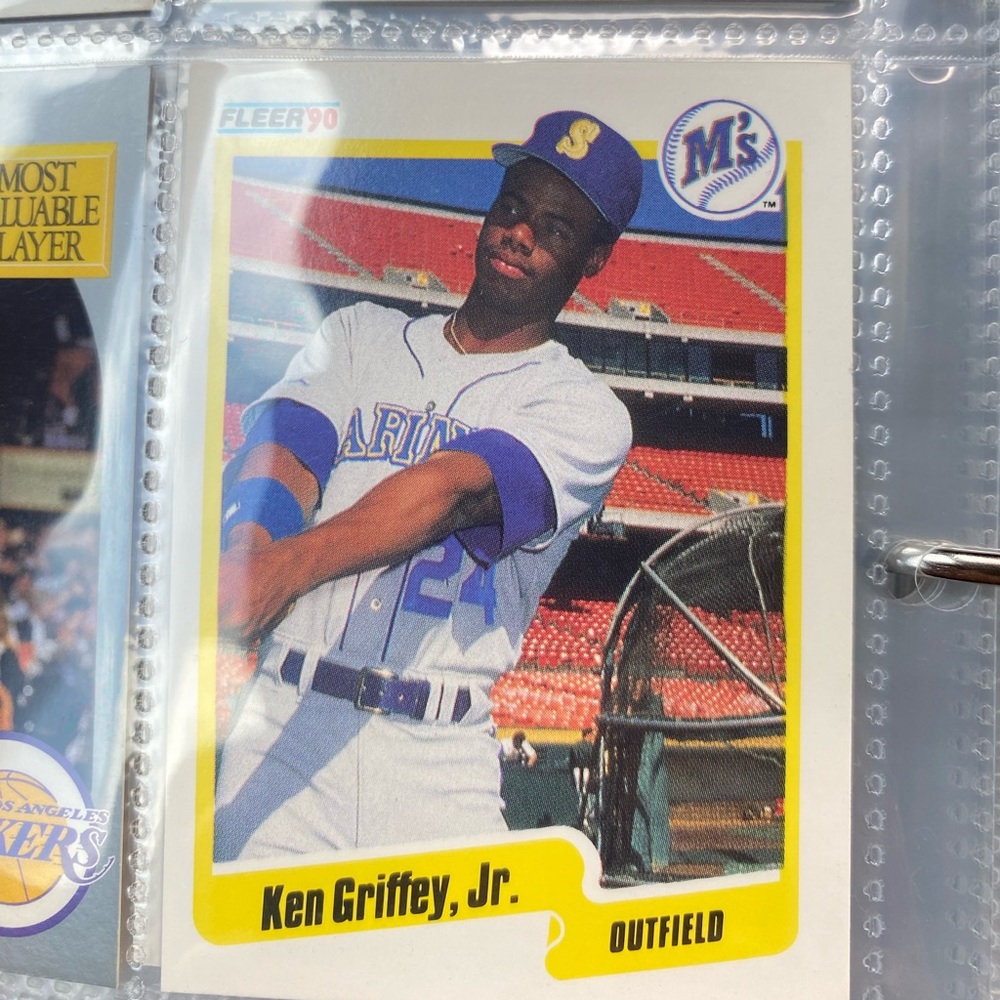 Ken Griffey Jr and Bo Jackson trading cards